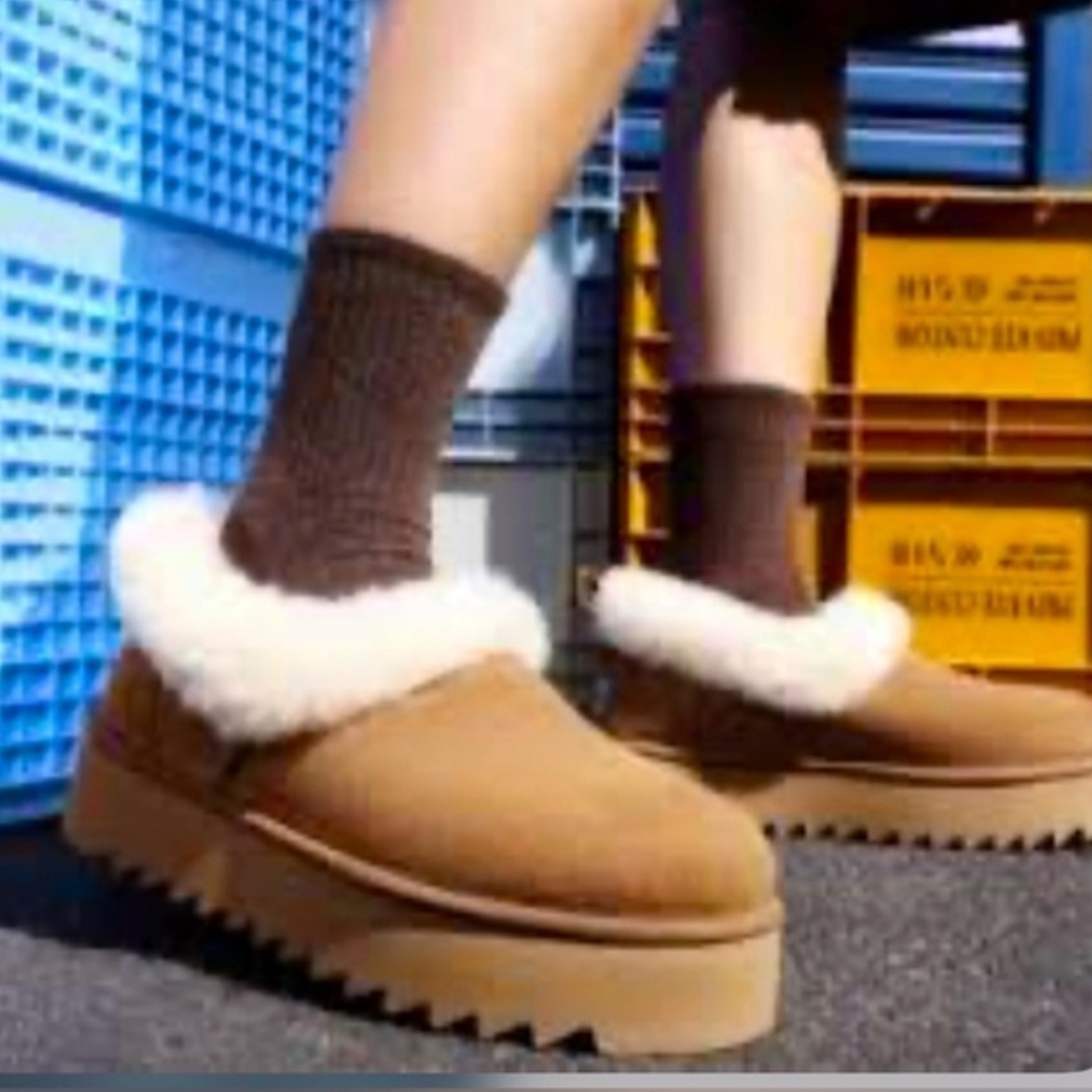 Ugg Nita Platform Slippers Size 12